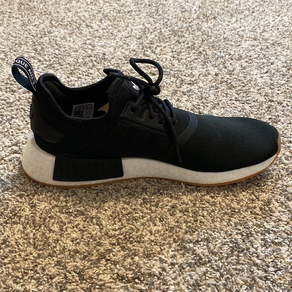 Adidas NMD_R1 PRIMEBLUE Women’s Tennis Shoe - Picture 4 of 5